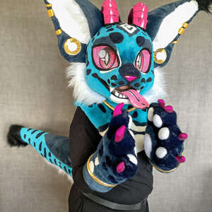 ARTEMIS la black unicorn