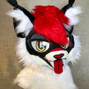 TAELLYS la black unicorn